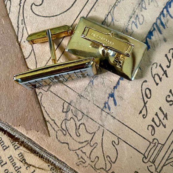 Vintage signed Victoria Fleming hand painted porcelain cufflinks - Picture 4 of 5